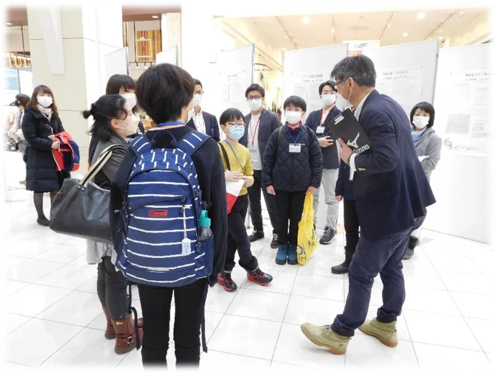 成果発表会の様子①